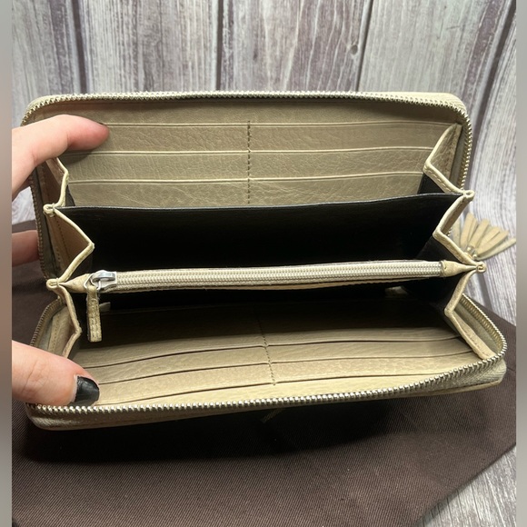 GUCCI Diamante Zip Wallet Leather Canvas Bamboo Tassel Beige & Black w/ Dust Bag - Picture 11 of 15